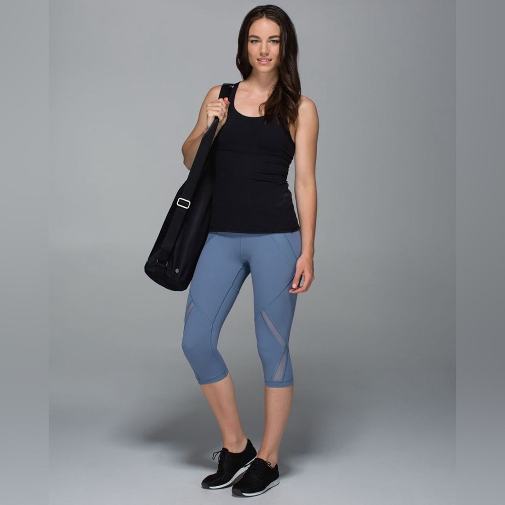 LULULEMON “Cool to Street” Blue Mesh Cutouts Crop Workout Leggings